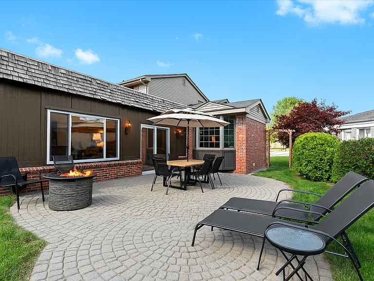 5002 Rockdale Ct — Photo 35