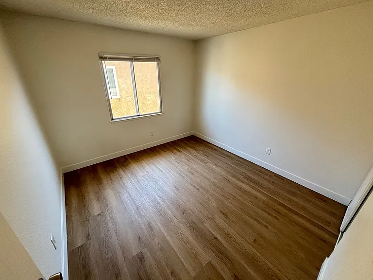 3431 E Cheyenne Ave #C — Photo 9