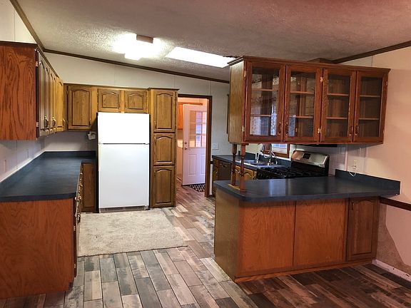 5th image of 25759 Pinehurst Dr