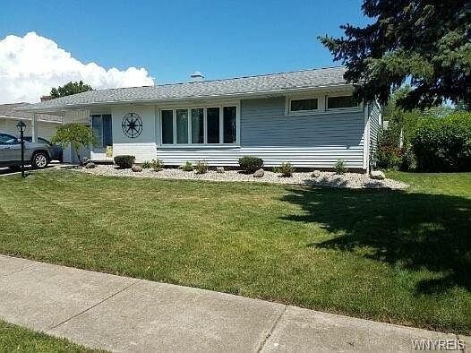 1st image of 905 Woodstock Ave