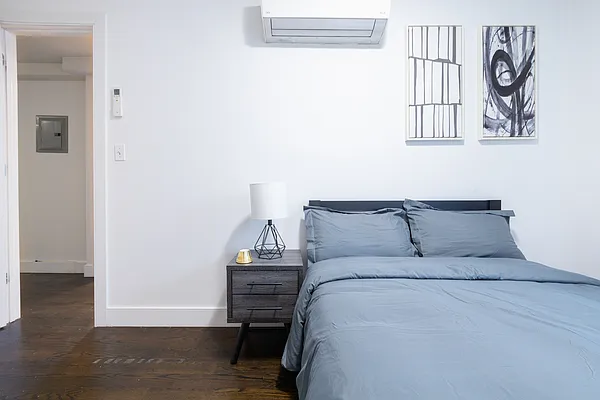 Rented by Urban Furnished LLC | media 13