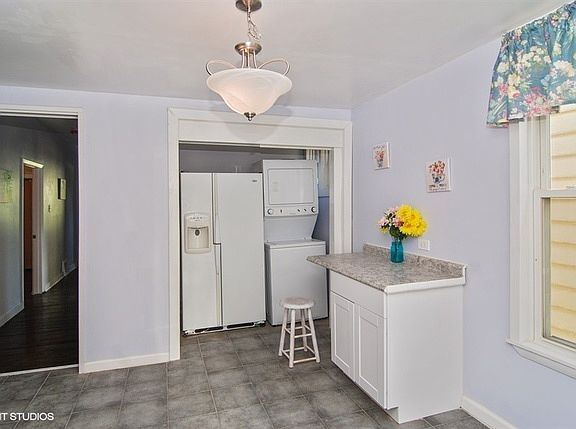 5th image of 506 S 2nd Ave