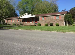 1729 Stonewall St, Mc Kenzie, TN 38201