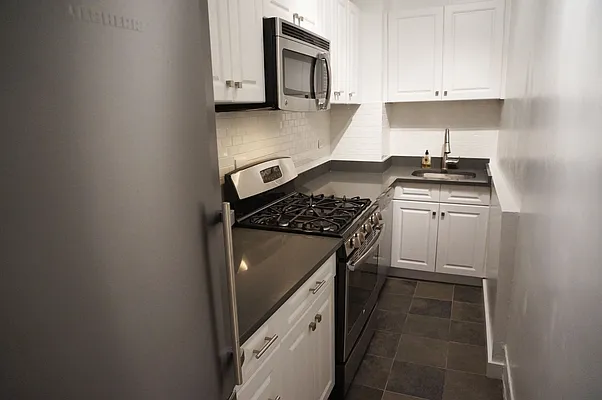 Rented by Verdi Square Realty | media 5