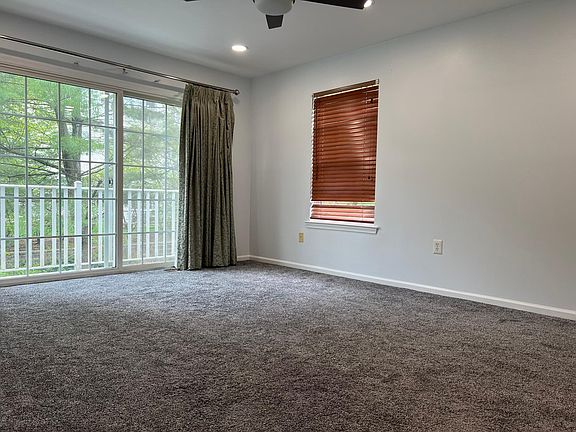 4th image of 252 Riverwalk Way #Q183