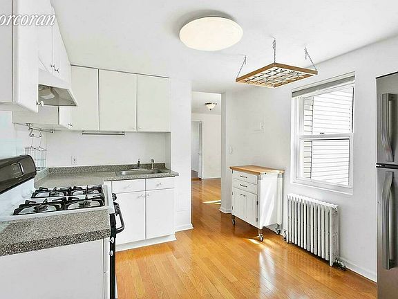 4th image of 292 18th St #1