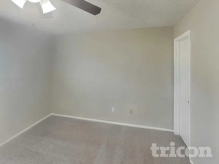 1239 La Mesa Ave — Photo 8