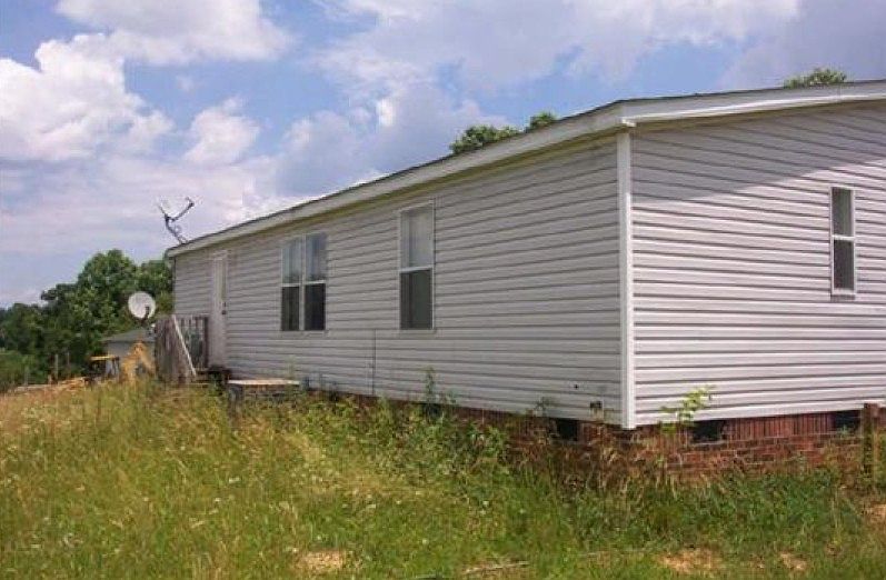 2nd image of 775 Cameron Ln