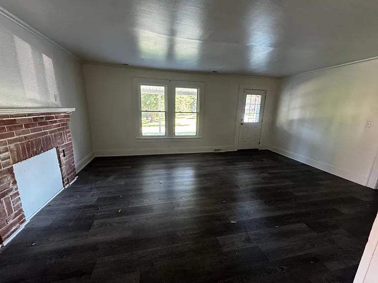 408 Ross Grove Rd E — Photo 5