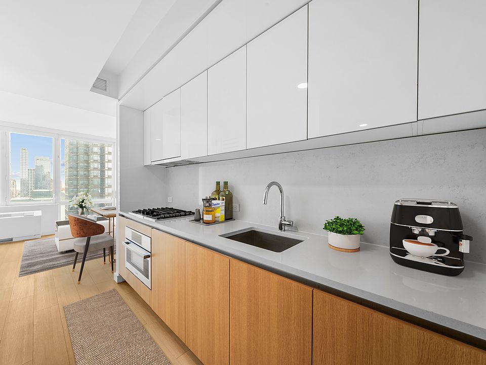1st image of 605 W 42nd St APT 28N