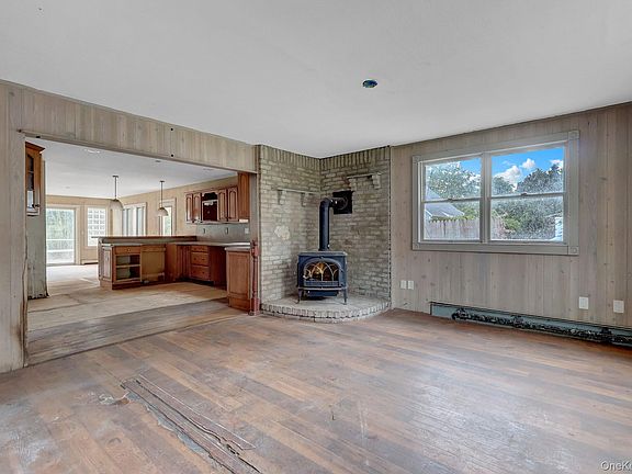 4th image of 34 Thorburn Avenue