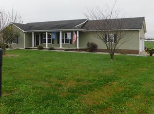 101 Dallas Dr, Hustonville, KY 40437