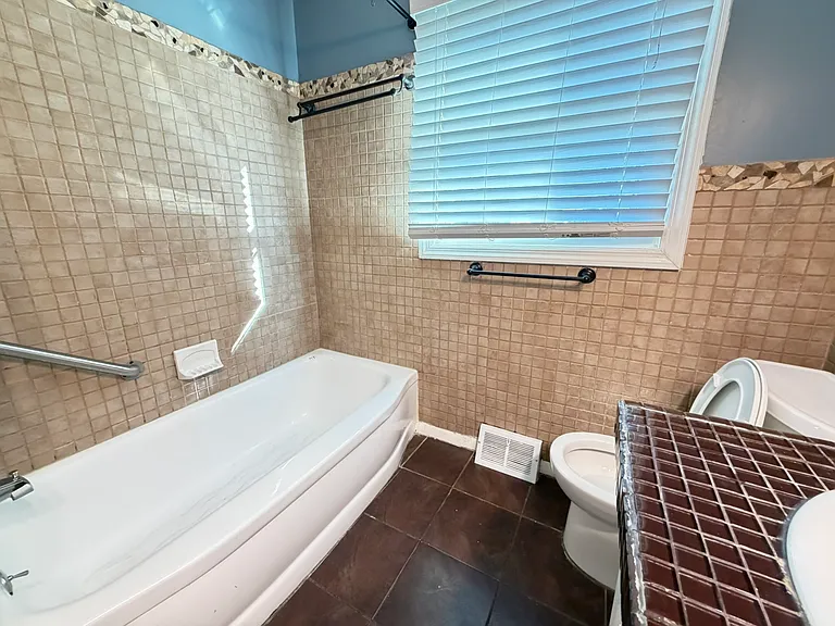 1030 Lakemont Rd — Photo 16