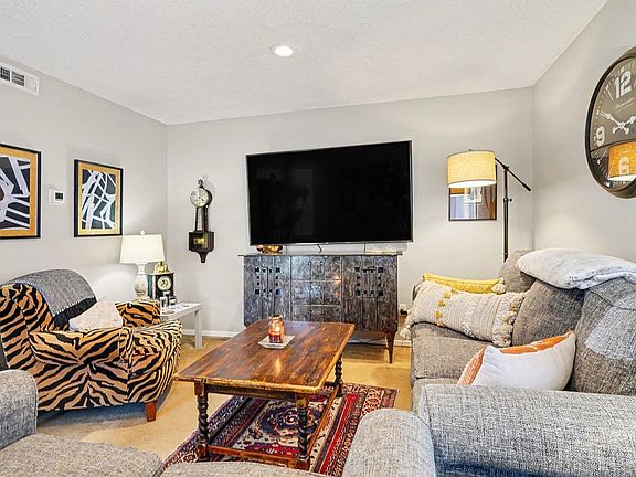 2nd image of 1701 Yaupon Dr. #A