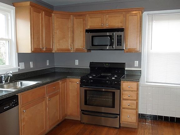 4th image of 2653 Melvin Ave