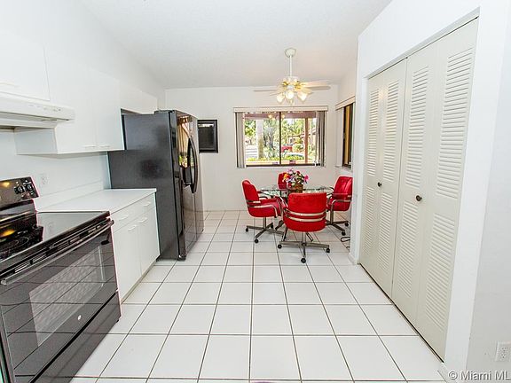 4th image of 7248 Solandra Ln #7248