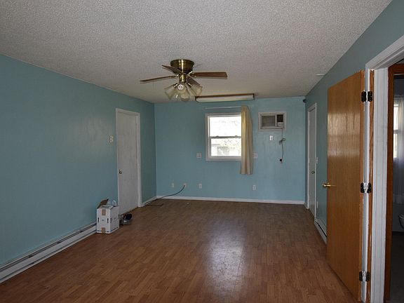 5th image of 400 1st St NW