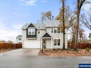 5245 Parkway Dr NE, Salem, OR 97305