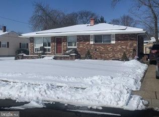 19 Laurie Way, Burlington, NJ 08016