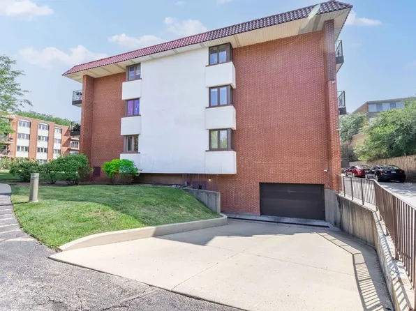 2046 Saint Johns Ave APT 3E, Highland Park, IL 60035