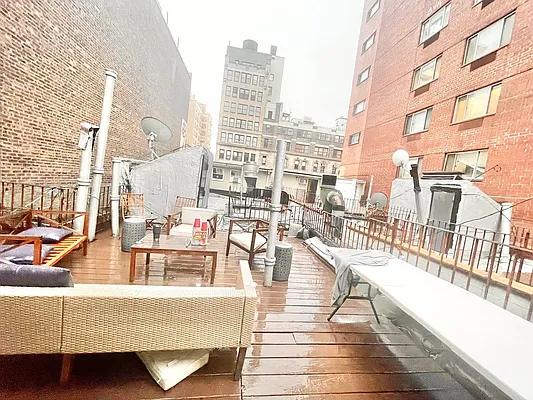 Rented by Century 21 Premier  | media 9