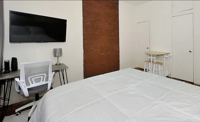 Rented by Corcoran | media 50