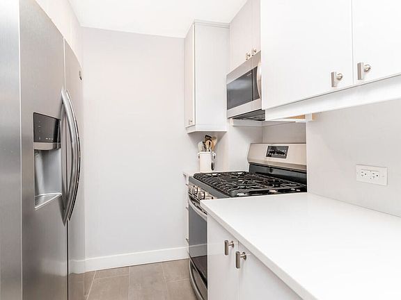 4th image of 3530 Henry Hudson Pkwy APT 6J