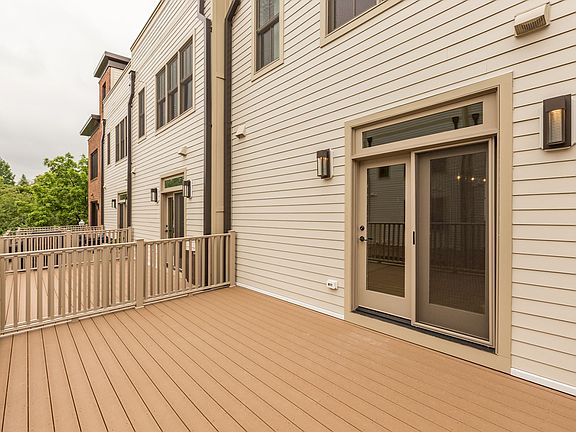 Majesty West Deck