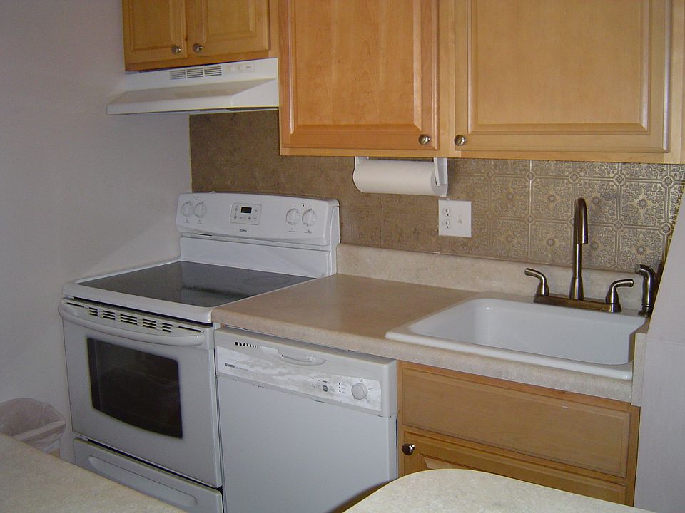 1st image of 37 Davenport Ct