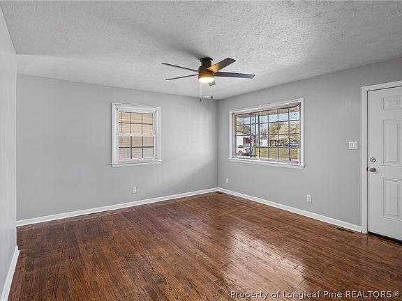 5th image of 5039 Onslow St