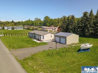 301 Community Ln, Sequim, WA 98382