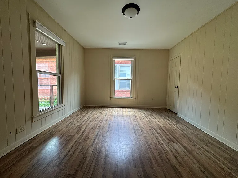 385 Main St — Photo 12