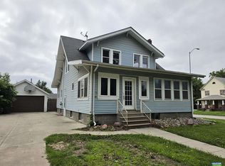 2957 N 54th St, Lincoln, NE 68504