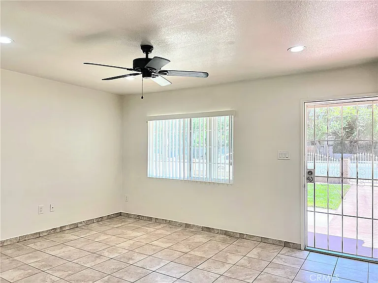 1143 Elizabeth Lake Rd — Photo 12