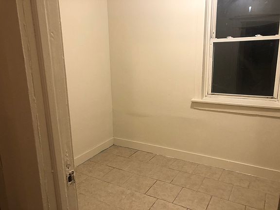 3rd image of 2346 S Sacramento Ave
