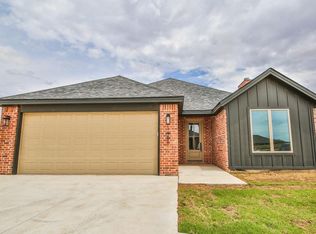 1906 Cottonwood Ave, Wolfforth, TX 79382