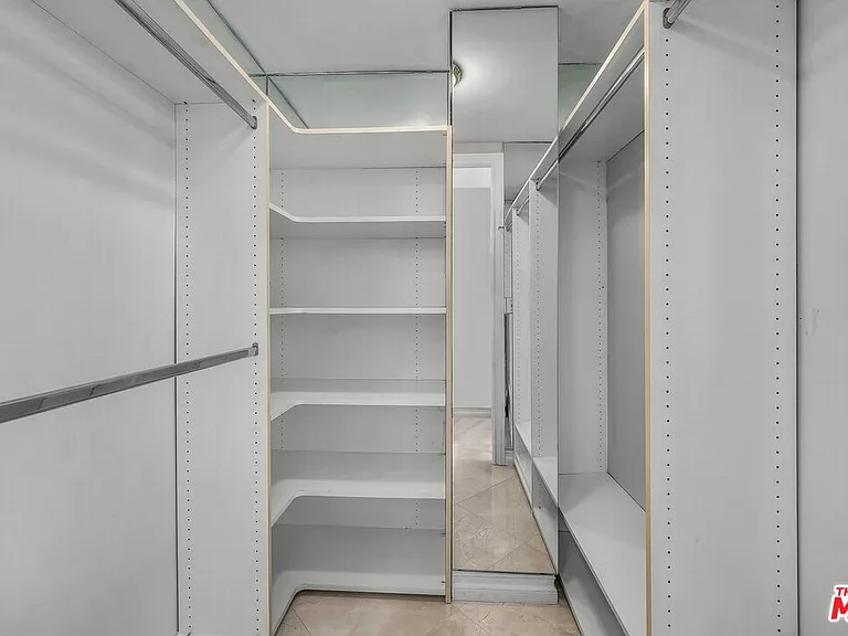 10701 Wilshire Blvd #1903 — Photo 20
