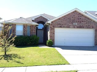 9809 Gallatin Ln, Fort Worth, TX 76177