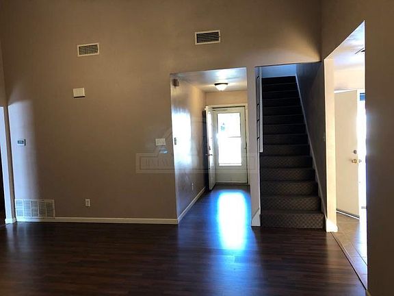 2nd image of 1820 Cedarview Dr