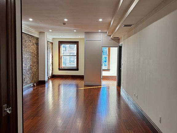 2nd image of 411 W 39th St APT 5