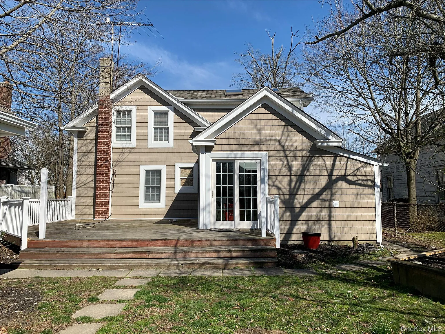 3 bed, 2.0 bath, 1500 sqft, $3,800 — Photo 4