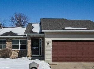 5245 Valley Forge Rd, Dubuque, IA 52002