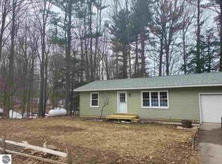 2409 McNab Ct, Traverse City, MI 49696