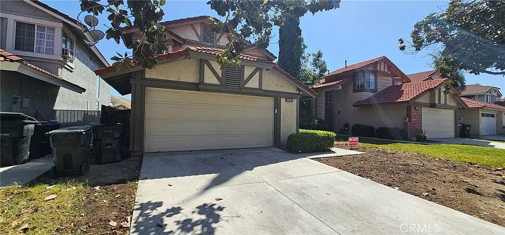 Building Photo - 14301 Hillcrest Dr