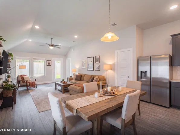 10696 Wild Chives, Conroe, TX 77385