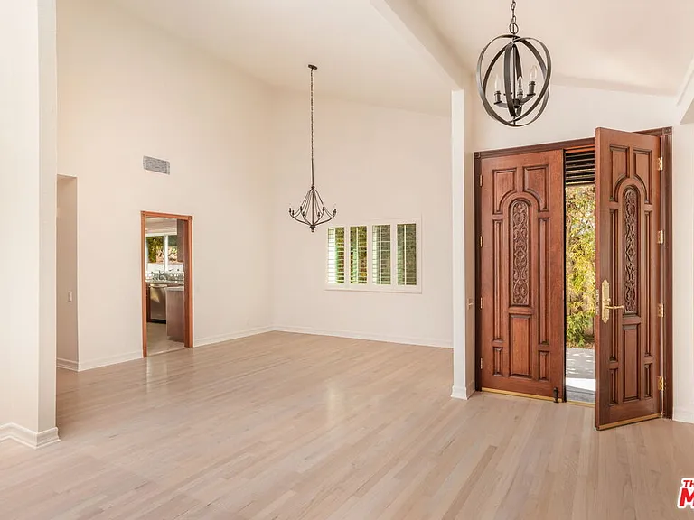 17309 Avenida De La Herradura — Photo 4