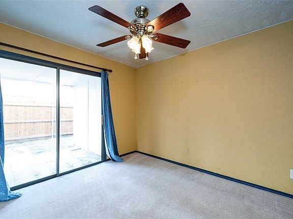 3rd image of 474 Clear Creek Ln