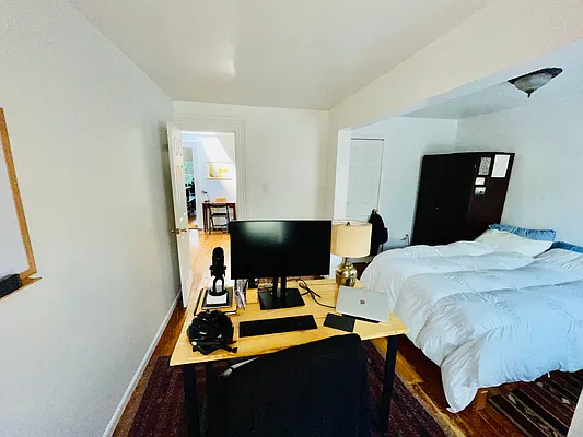 Rented by Fifth & Forever LLC | media 42