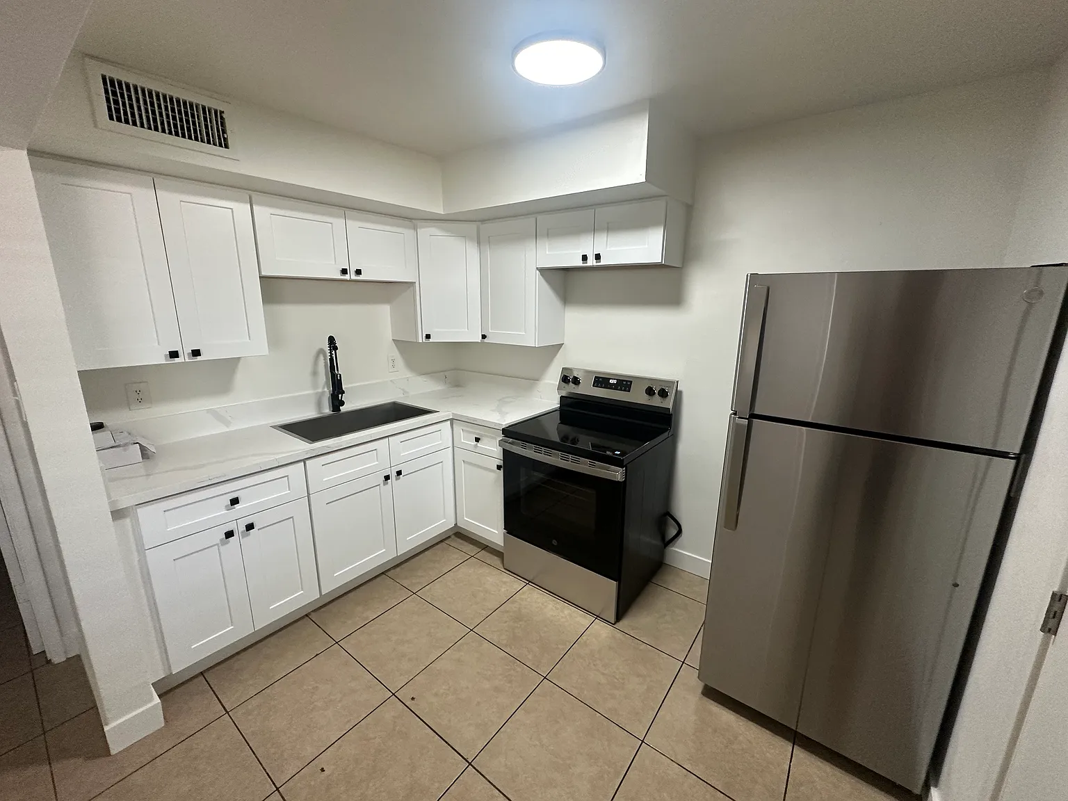 610 S Bellview — Photo 4
