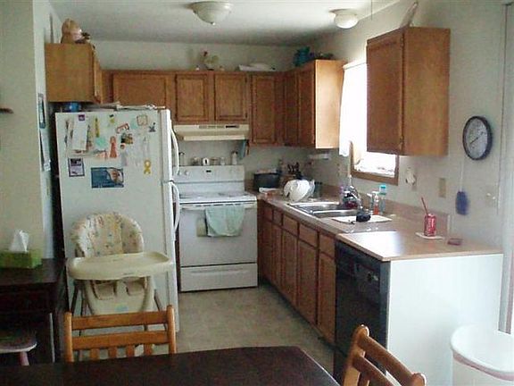 2nd image of 1597 Donna Dr